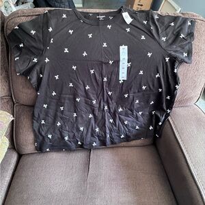 Old Navy Black Tee with White Bow Print